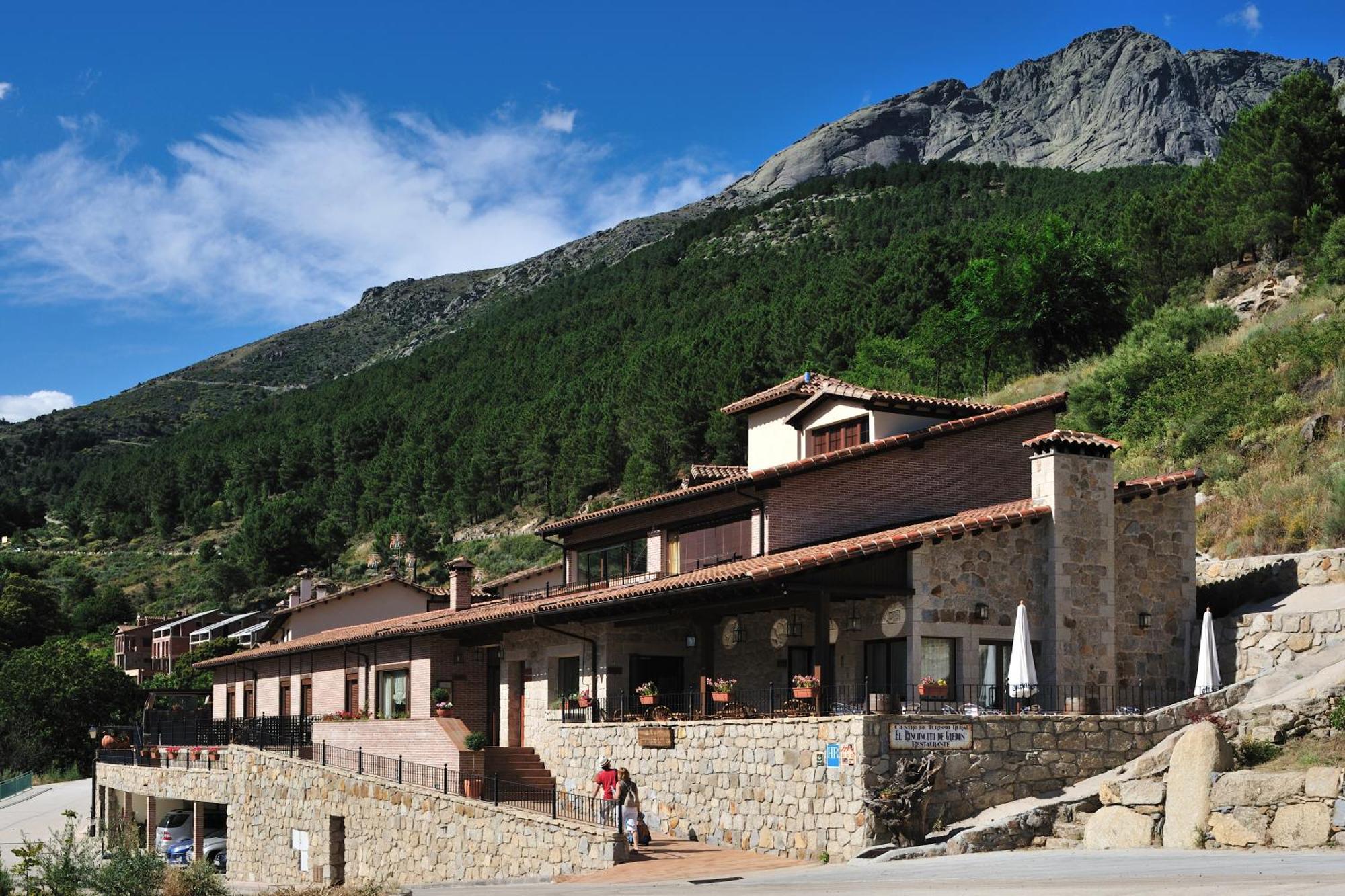 Hotel Rural Y Restaurante, Rinconcito De Gredos Cuevas Del Valle Exterior foto